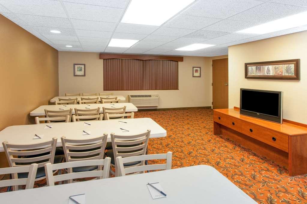 Americinn By Wyndham Greenville Екстер'єр фото