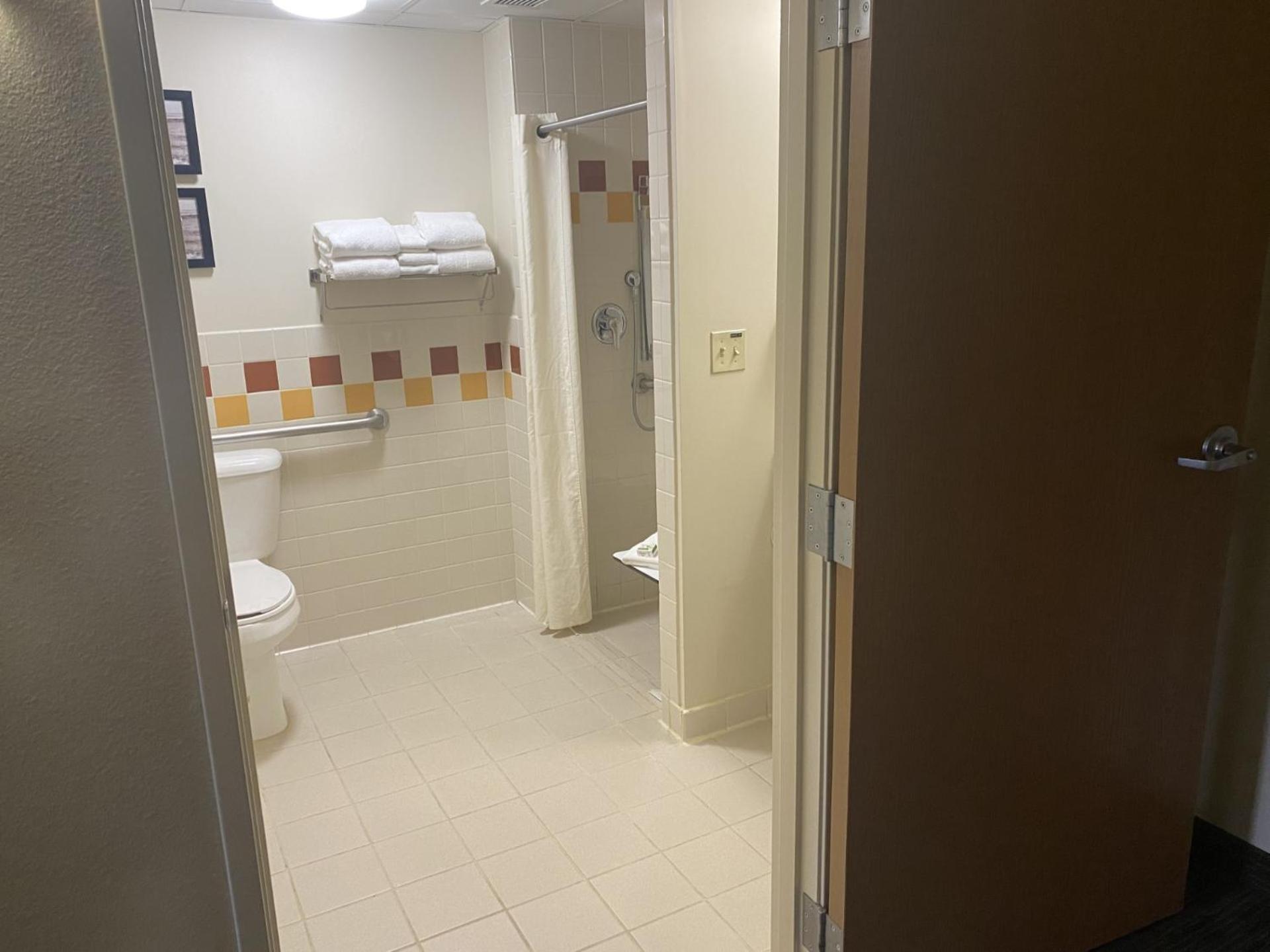 Americinn By Wyndham Greenville Екстер'єр фото